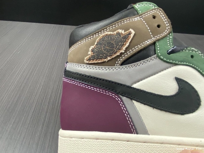OG Hand High 1 Air Crafted Jordan DH3097-001 0530